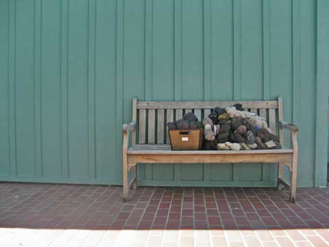 bench_480